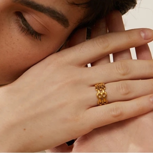 New Gold Geometric Wide Band Ring - Picture 3 of 14
